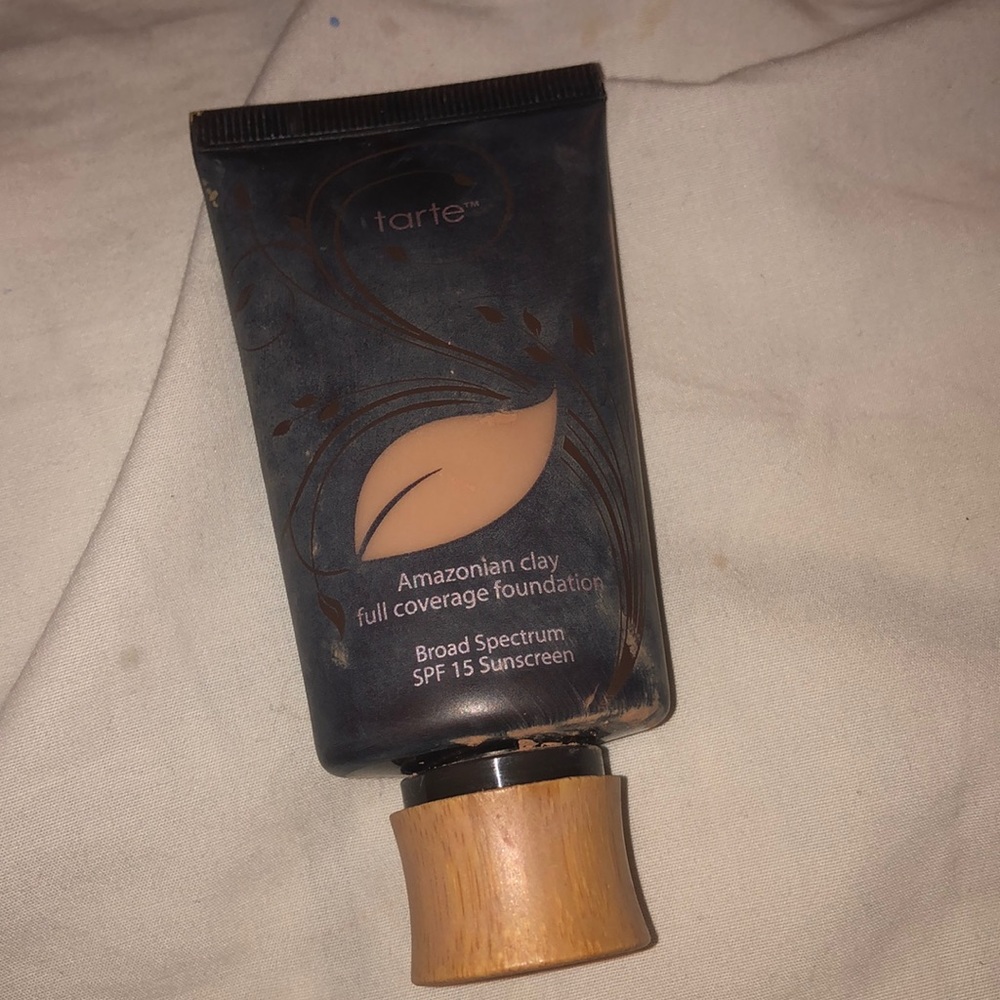 Tarte Amazonian Clay full coverage foundation